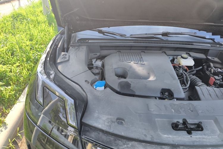 Used Lynk & Co 08 EM-P 2025 120km Long-Range Pro Engine Bay Right