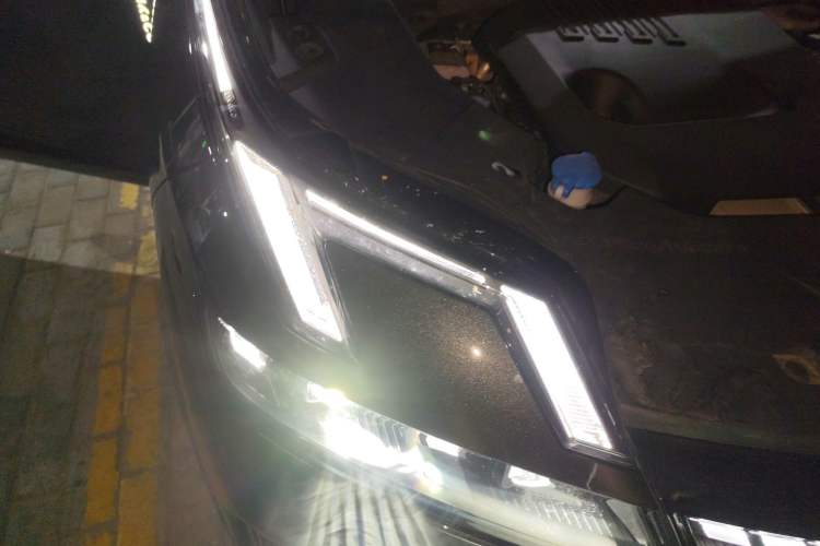 Used Lynk & Co 08 EM-P 2025 245km Ultra-Long Range Halo Engine Bay Right