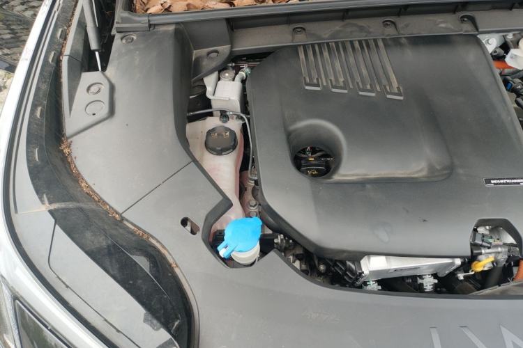 Used Lynk & Co 08 EM-P 2025 120km Long-Range Pro Engine Bay Right