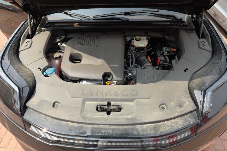 Used Lynk & Co 08 EM-P 2025 120km Long-Range Pro Engine Bay
