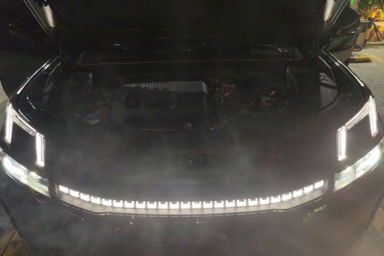 Used Lynk & Co 08 EM-P 2025 245km Ultra-Long Range Halo Engine Bay