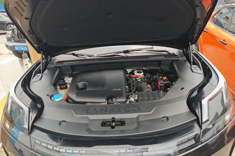 Used Lynk & Co 08 EM-P 2025 245km Ultra-Long Range Halo Engine Bay
