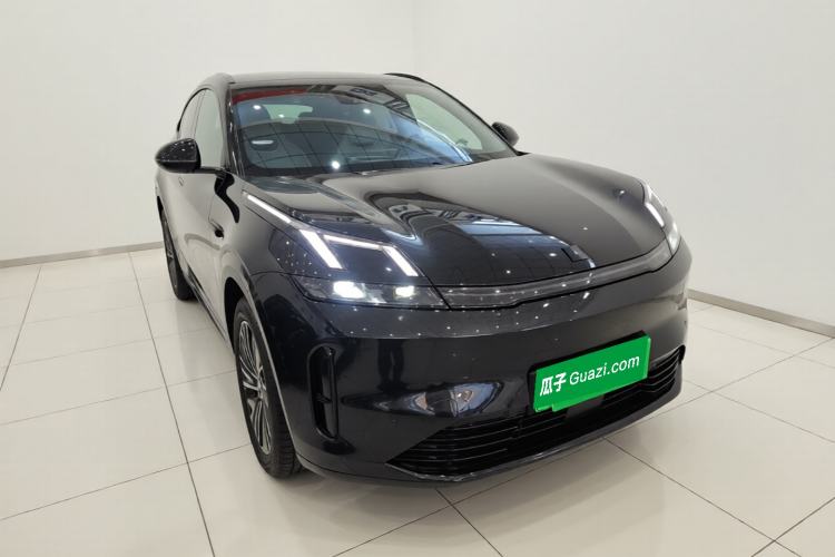 Used Lynk & Co 08 EM-P 2025 120km Long-Range Pro Exterior 1