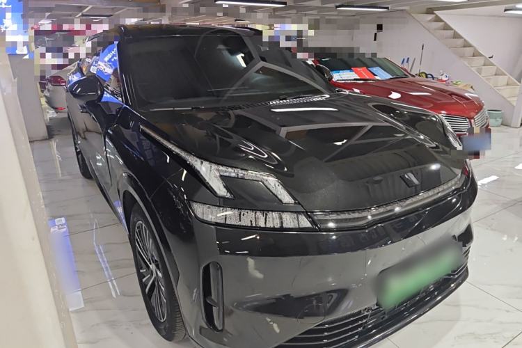 Used Lynk & Co 08 EM-P 2025 120km Long-Range Halo Exterior 2