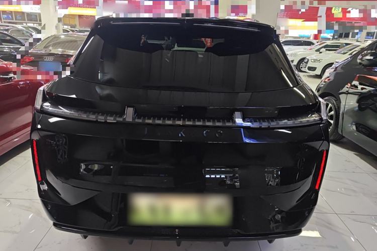 Used Lynk & Co 08 EM-P 2025 120km Long-Range Halo Exterior 4