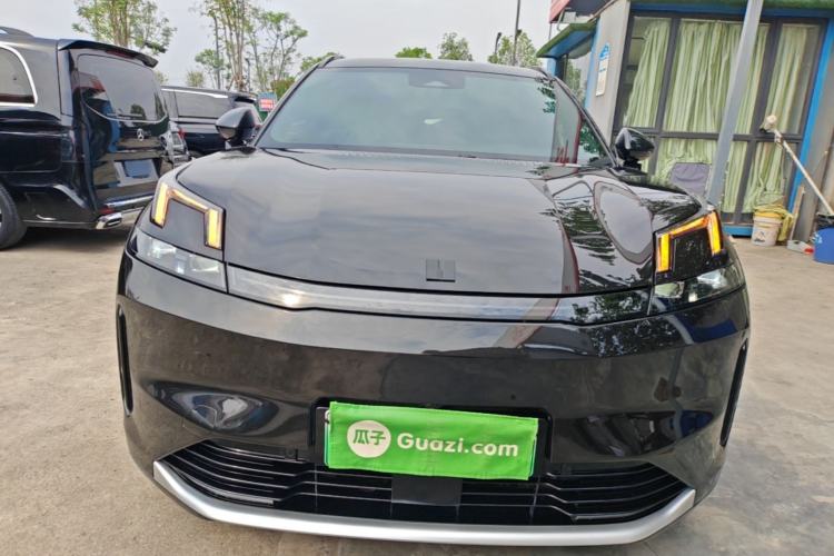 Used Lynk & Co 08 EM-P 2025 120km Long-Range Pro Front