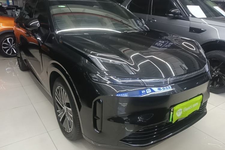 Used Lynk & Co 08 EM-P 2025 120km Long-Range Halo Front Right 45 Deg