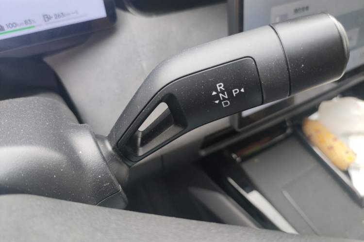 Used Lynk & Co 08 EM-P 2025 120km Long-Range Pro Gear Lever