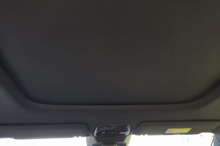 Used Lynk & Co 08 EM-P 2025 120km Long-Range Pro Headliner
