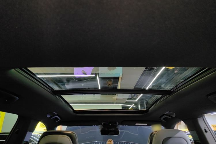 Used Lynk & Co 08 EM-P 2025 120km Long-Range Pro Headliner