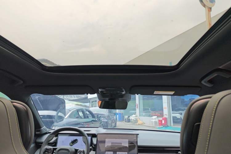 Used Lynk & Co 08 EM-P 2025 245km Ultra-Long Range Halo Headliner
