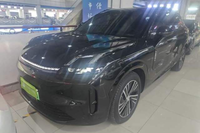 Used Lynk & Co 08 EM-P 2025 120km Long-Range Halo