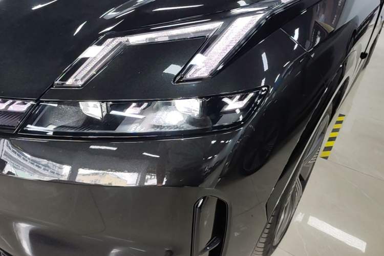 Used Lynk & Co 08 EM-P 2025 245km Ultra-Long Range Halo Left Front Headlight