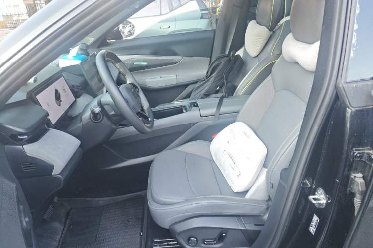 Used Lynk & Co 08 EM-P 2025 245 km Ultra-Long Range Pro Left Front Seat