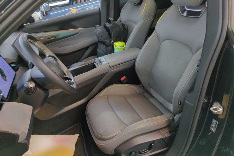Used Lynk & Co 08 EM-P 2025 120km Long-Range Pro Left Front Seat