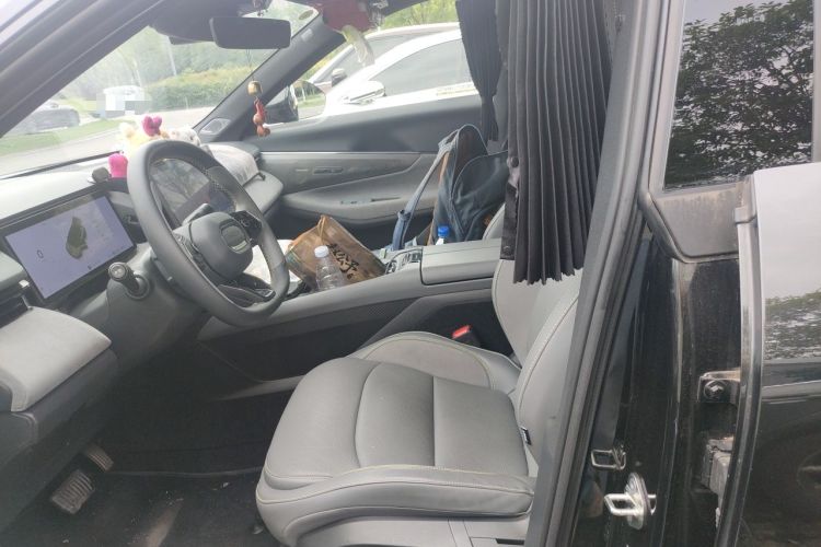 Used Lynk & Co 08 EM-P 2025 120km Long-Range Pro Left Front Seat