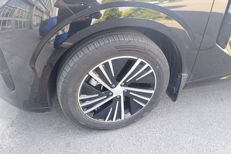 Used Lynk & Co 08 EM-P 2025 120km Long-Range Pro Left Front Wheel Hub