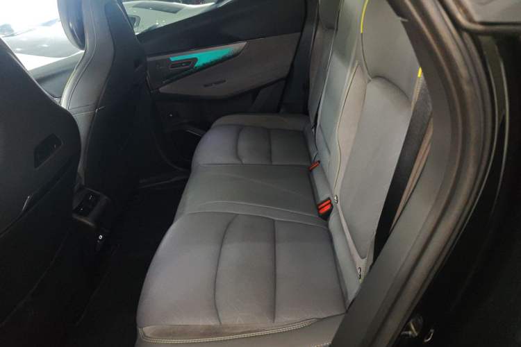 Used Lynk & Co 08 EM-P 2025 120km Long-Range Pro Left Rear Seat