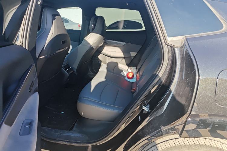 Used Lynk & Co 08 EM-P 2025 245km Ultra-Long Range Halo Left Rear Seat