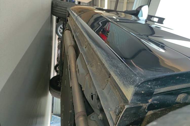 Used Lynk & Co 08 EM-P 2025 120km Long-Range Halo Left Side Sill