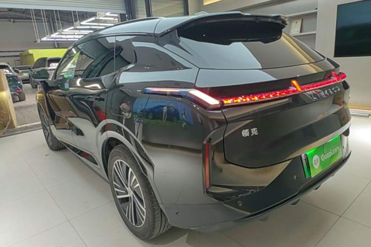 Used Lynk & Co 08 EM-P 2025 120km Long-Range Halo Rear Left 45 Deg