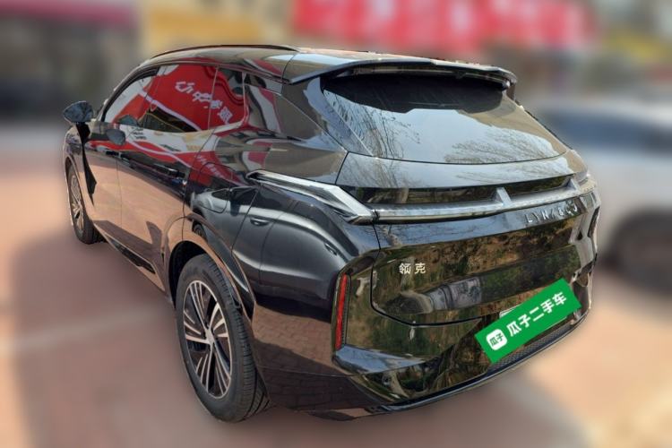 Used Lynk & Co 08 EM-P 2025 120km Long-Range Pro Rear Left 45 Deg