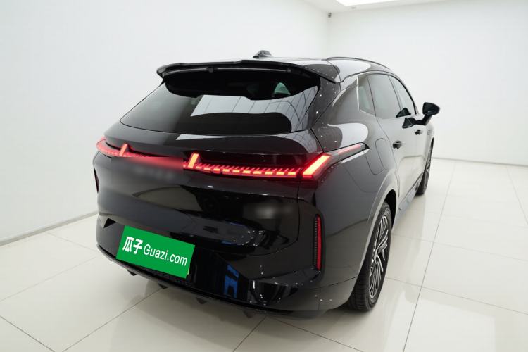 Used Lynk & Co 08 EM-P 2025 120km Long-Range Pro Rear Right 45 Deg