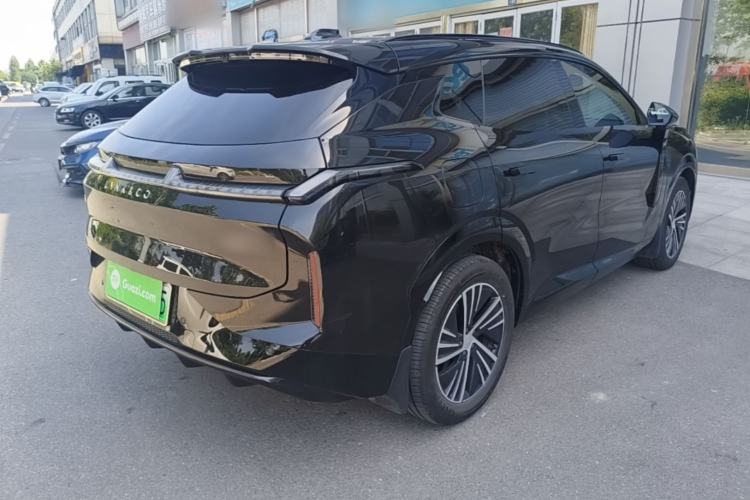 Used Lynk & Co 08 EM-P 2025 120km Long-Range Pro Rear Right 45 Deg