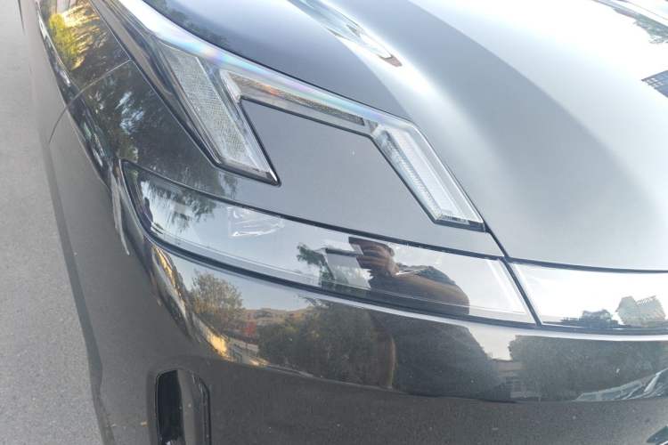 Used Lynk & Co 08 EM-P 2025 245 km Ultra-Long Range Pro Right Front Headlight