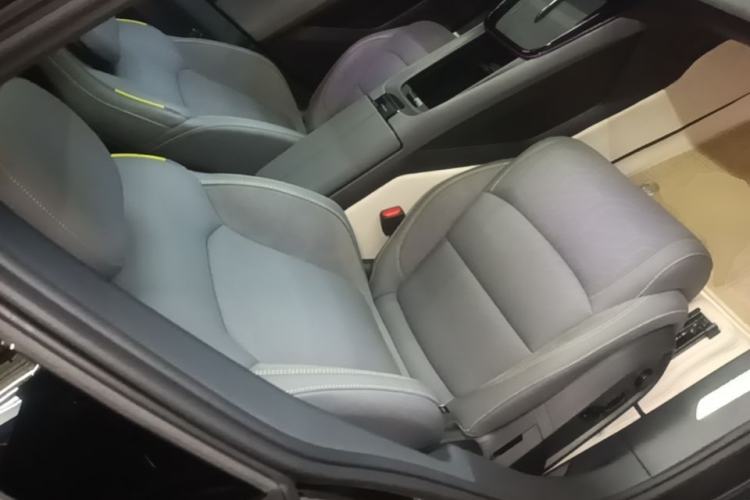 Used Lynk & Co 08 EM-P 2025 120km Long-Range Halo Right Front Seat