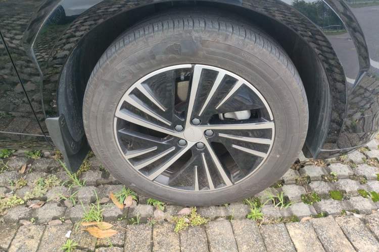Used Lynk & Co 08 EM-P 2025 120km Long-Range Pro Right Front Wheel Hub