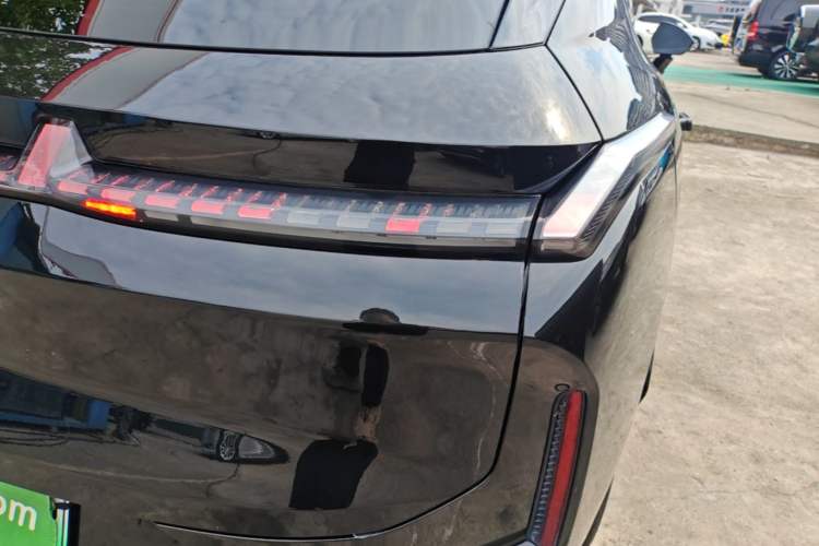 Used Lynk & Co 08 EM-P 2025 120km Long-Range Pro Right Rear Taillight
