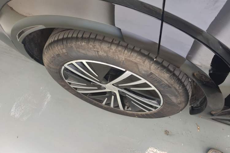 Used Lynk & Co 08 EM-P 2025 120km Long-Range Halo Right Rear Wheel Hub