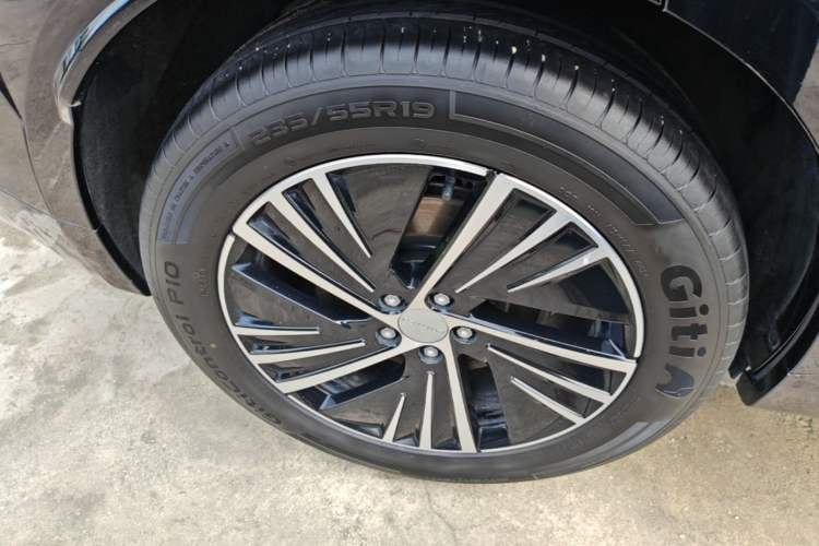 Used Lynk & Co 08 EM-P 2025 120km Long-Range Pro Right Rear Wheel Hub