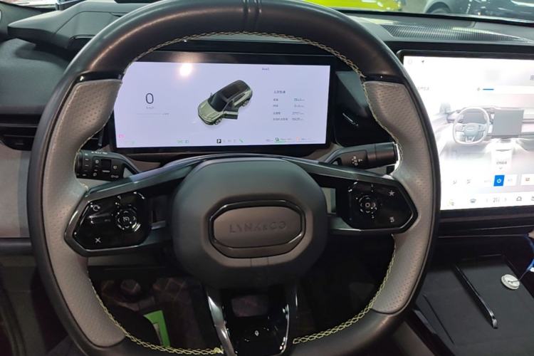 Used Lynk & Co 08 EM-P 2025 245km Ultra-Long Range Halo Steering Wheel