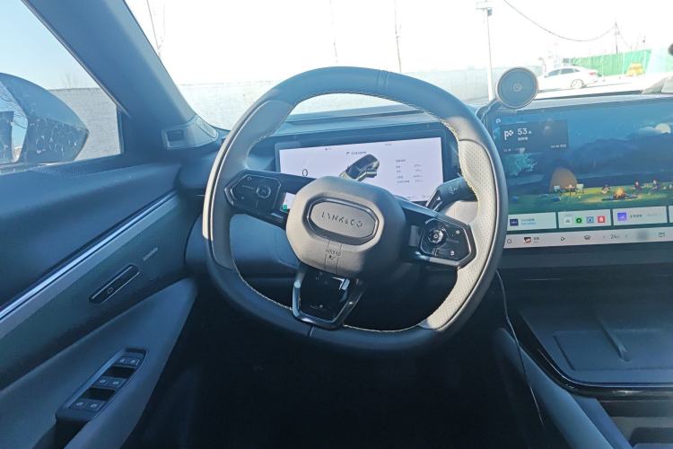 Used Lynk & Co 08 EM-P 2025 245km Ultra-Long Range Halo Steering Wheel
