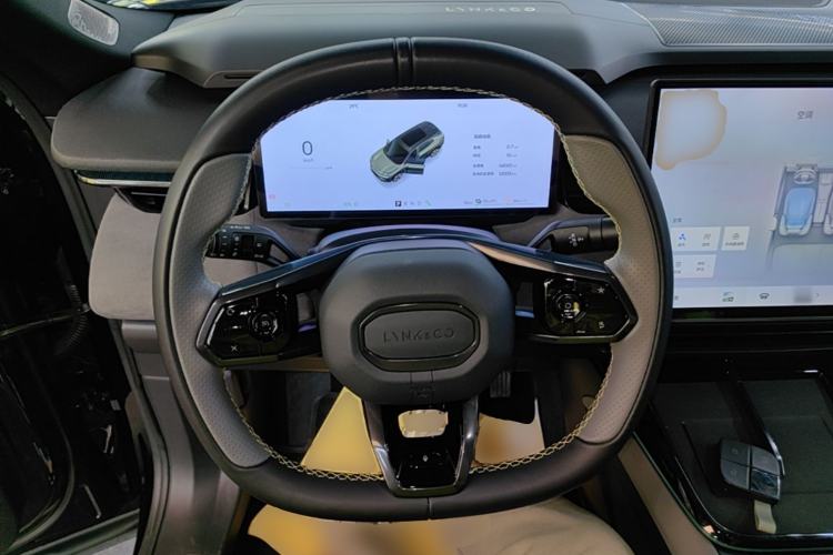 Used Lynk & Co 08 EM-P 2025 120km Long-Range Pro Steering Wheel