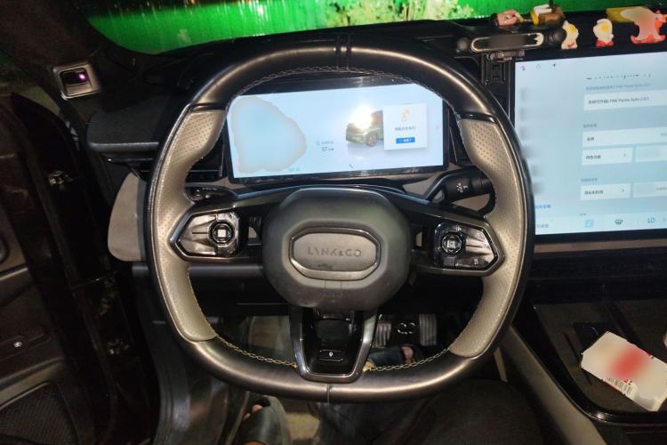 Used Lynk & Co 08 EM-P 2025 245km Ultra-Long Range Halo Steering Wheel