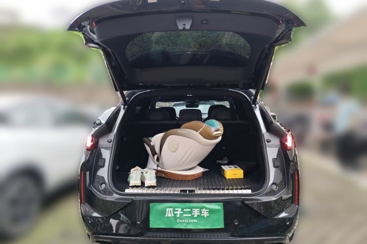 Used Lynk & Co 08 EM-P 2025 245km Ultra-Long Range Halo Trunk