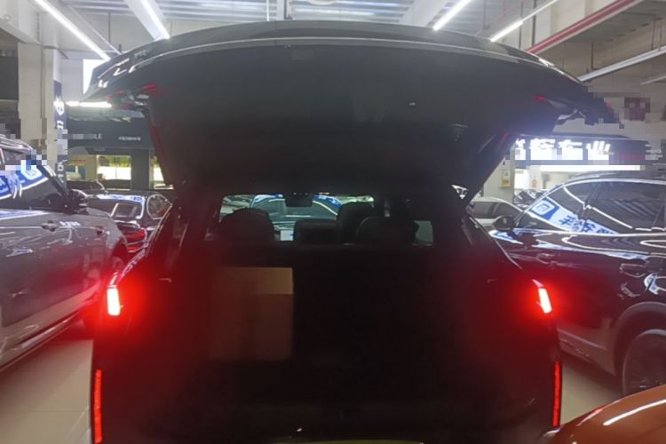 Used Lynk & Co 08 EM-P 2025 120km Long-Range Halo Trunk