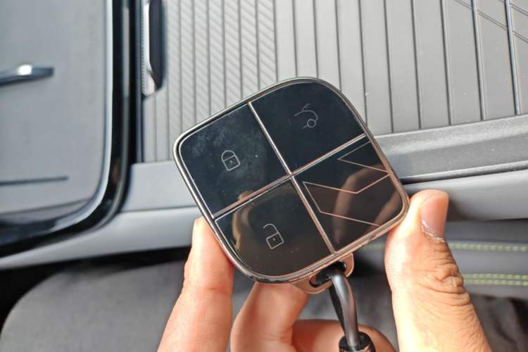 Used Lynk & Co 08 EM-P 2025 120km Long-Range Pro Vehicle Key