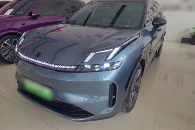 Used Lynk & Co 08 EM-P 2025 220 km All-Wheel-Drive Performance Halo