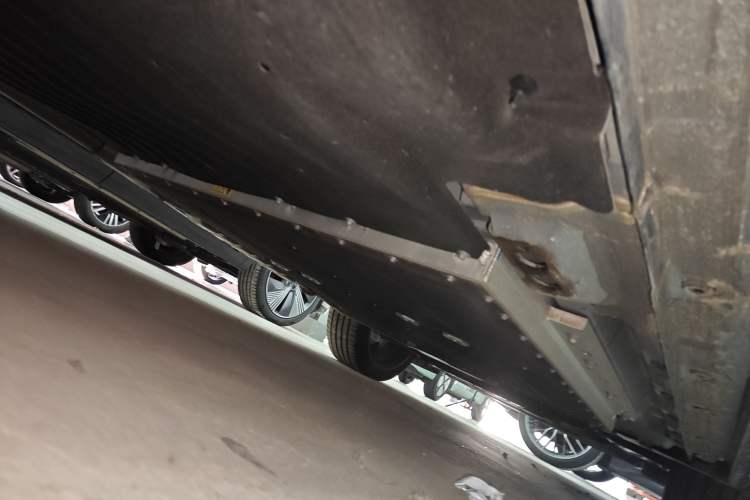 Used Lynk & Co 08 EM-P 2025 220 km All-Wheel-Drive Performance Halo Chassis Rear Right