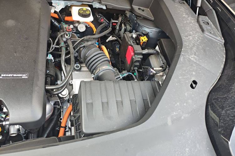 Used Lynk & Co 08 EM-P 2025 245km Ultra-Long Range Halo Engine Bay Left