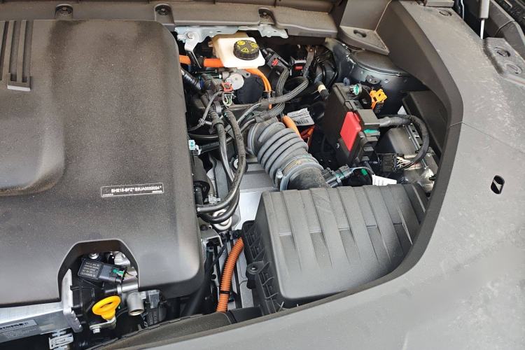 Used Lynk & Co 08 EM-P 2025 245km Ultra-Long Range Halo Engine Bay Left