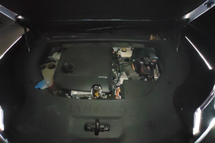 Used Lynk & Co 08 EM-P 2025 120km Long-Range Halo Engine Bay