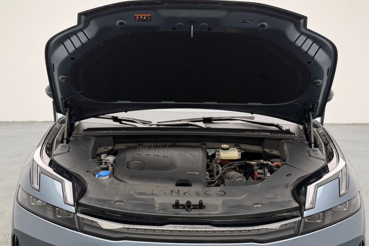 Used Lynk & Co 08 EM-P 2025 245km Ultra-Long Range Halo Engine Bay