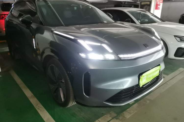 Used Lynk & Co 08 EM-P 2025 245km Ultra-Long Range Halo Exterior 1