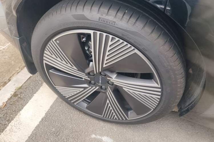 Used Lynk & Co 08 EM-P 2025 245km Ultra-Long Range Halo Exterior 5
