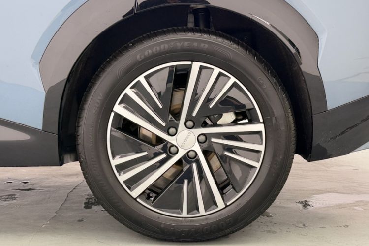 Used Lynk & Co 08 EM-P 2025 245km Ultra-Long Range Halo Exterior 5